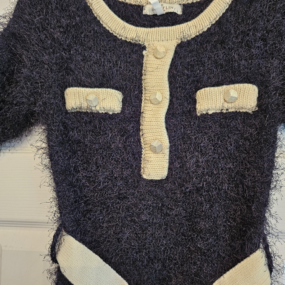 The Ultimate "Old Money" Aesthetic Grifflin Paris | Black & Cream Eyelash Knit - Picture 3 of 7